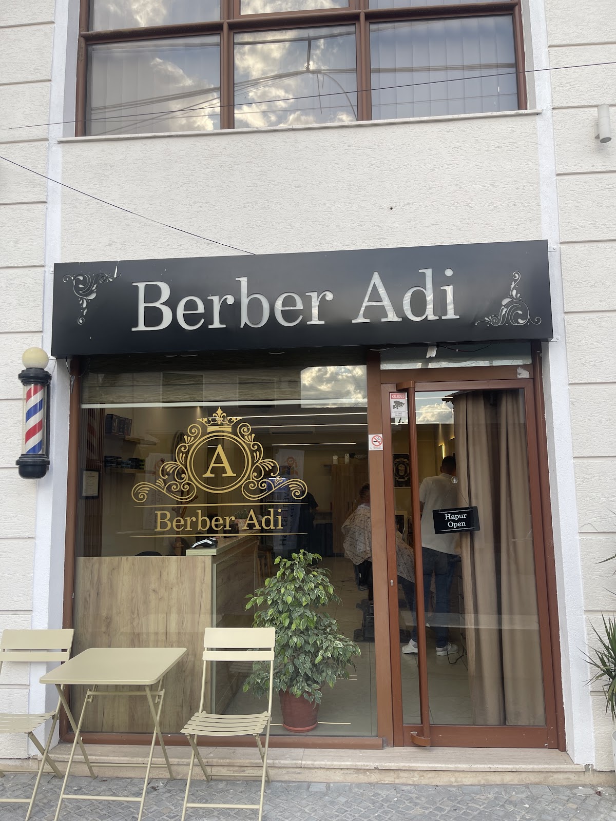 Barber shop Adi
