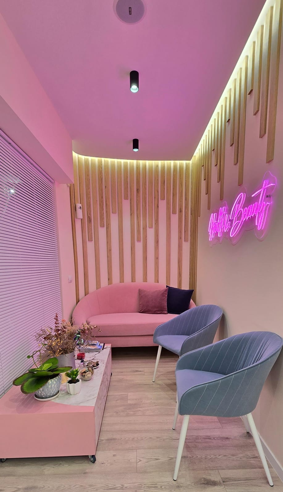 B MEDICAL CENTER - HEALTH & BEAUTY