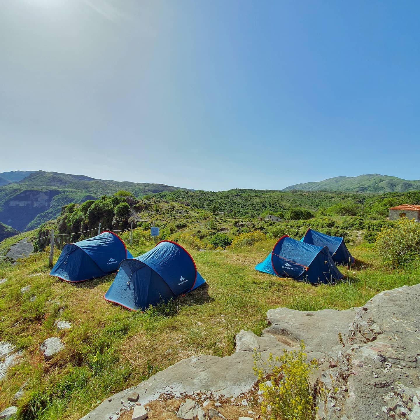 Bujtina mbi Kanion (Guesthouse on Canyon)
