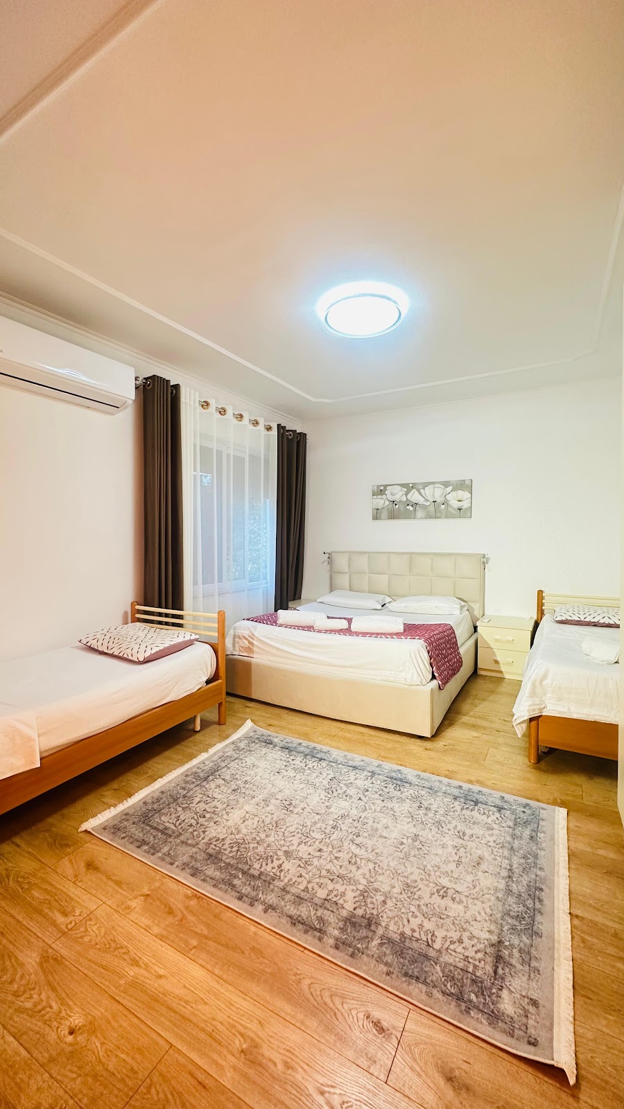 Villa Center