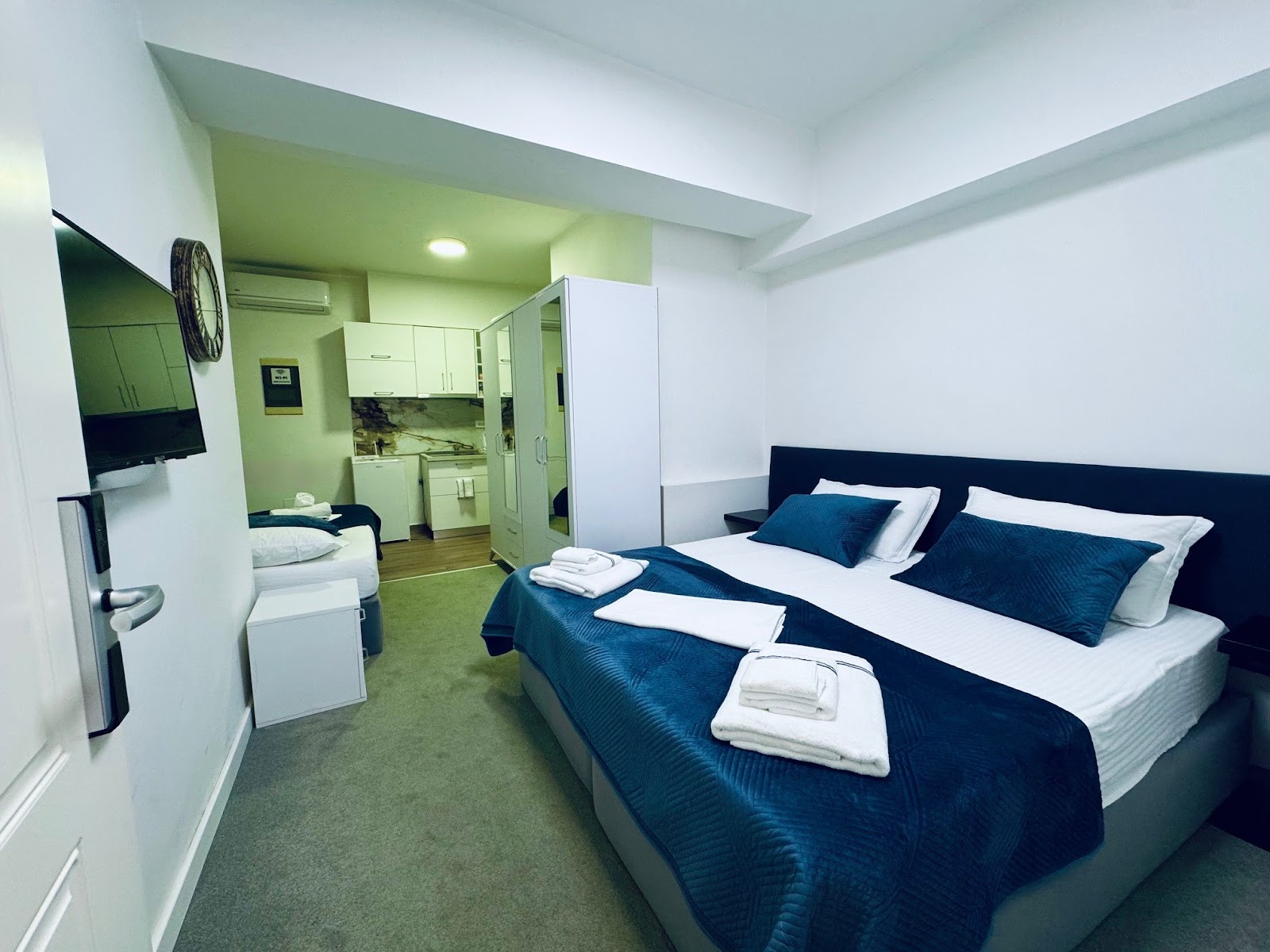 Tirana Central Suites