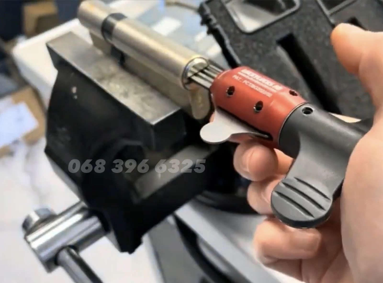 Zhbllokime Dyersh Brava Dere Hapje Dere Locksmith