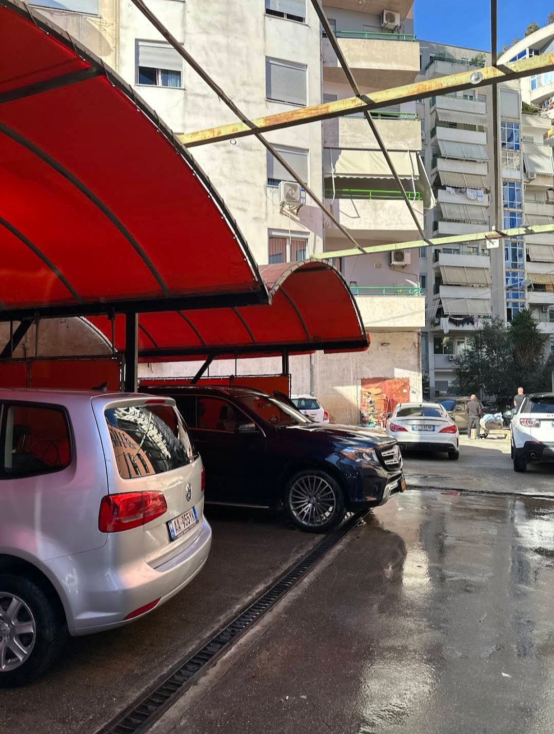 Lavazh Roan - Car wash in Tirana