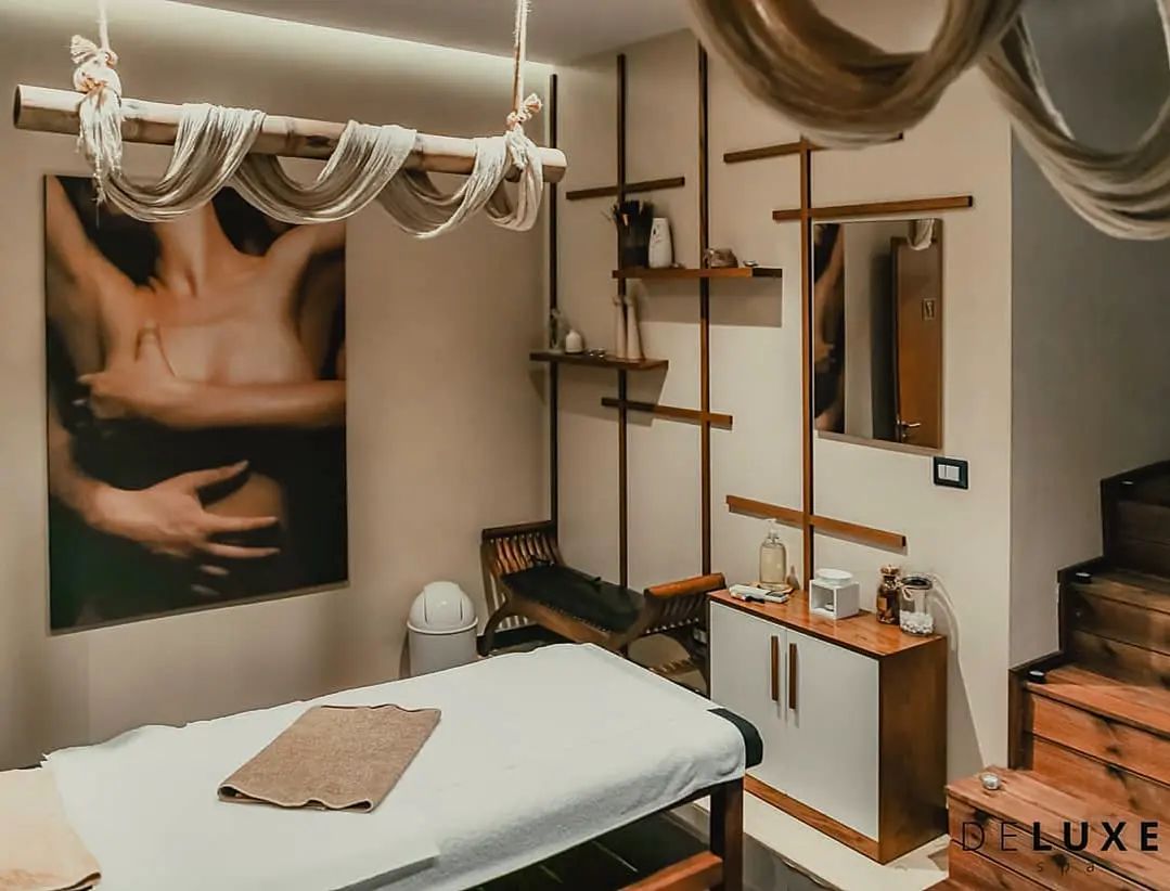 DeLuxe Spa & Massage