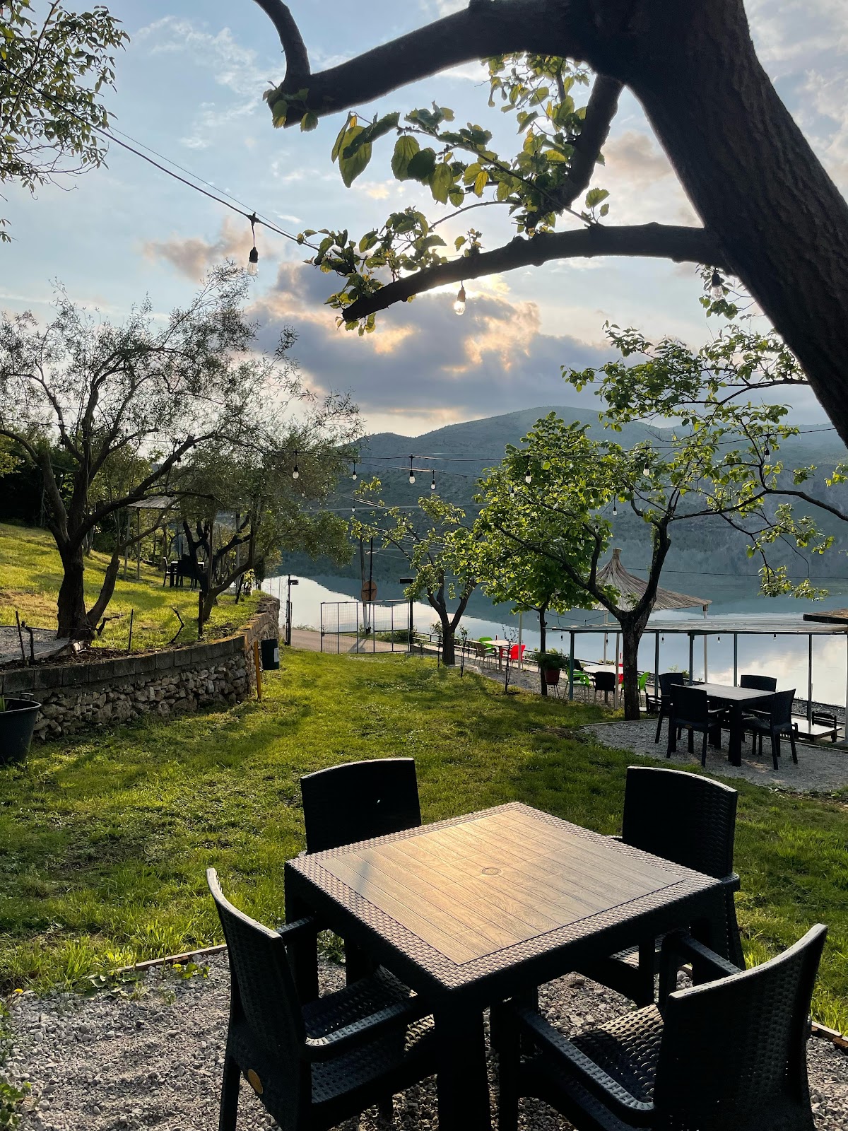 Bar Lekaj