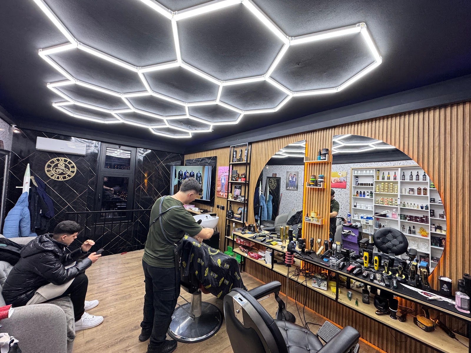Berber Landi & Stela Salon