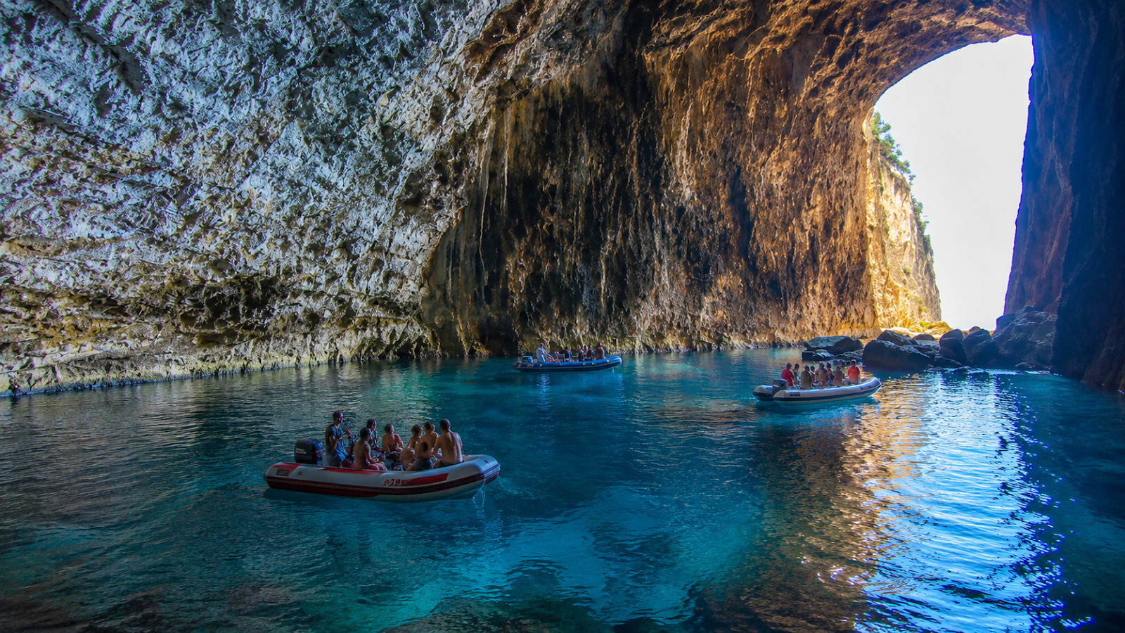 Boat Trip Albania Vlore - Udhetim me anije dhe gomone