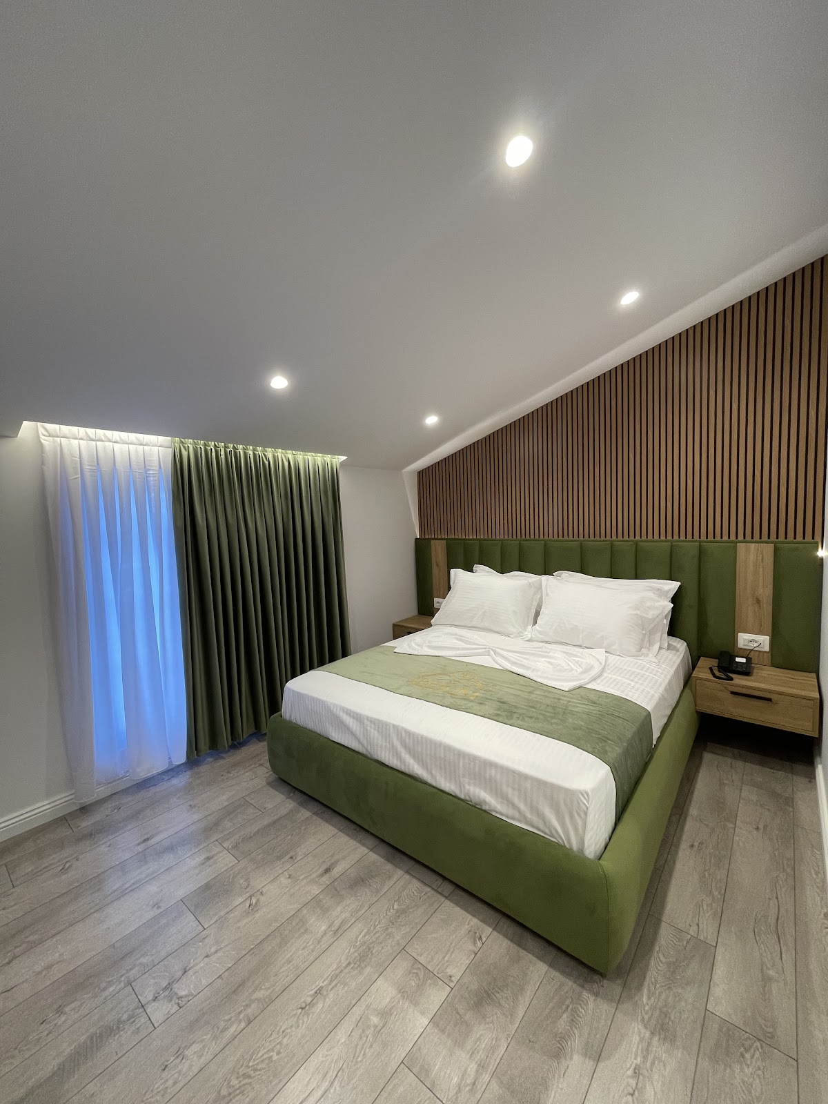 Reign Hotel