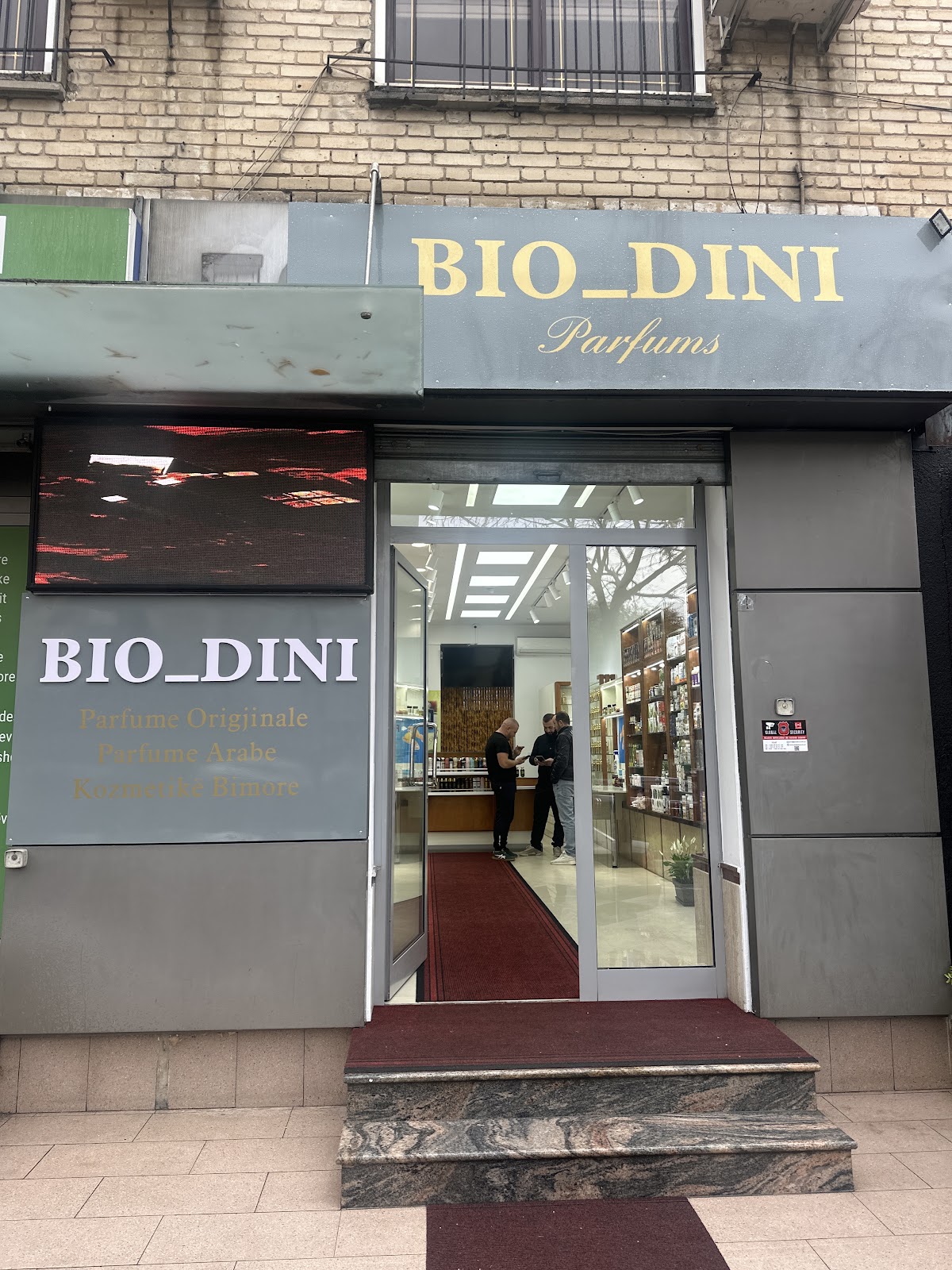 Parfumeri Bio_Dini