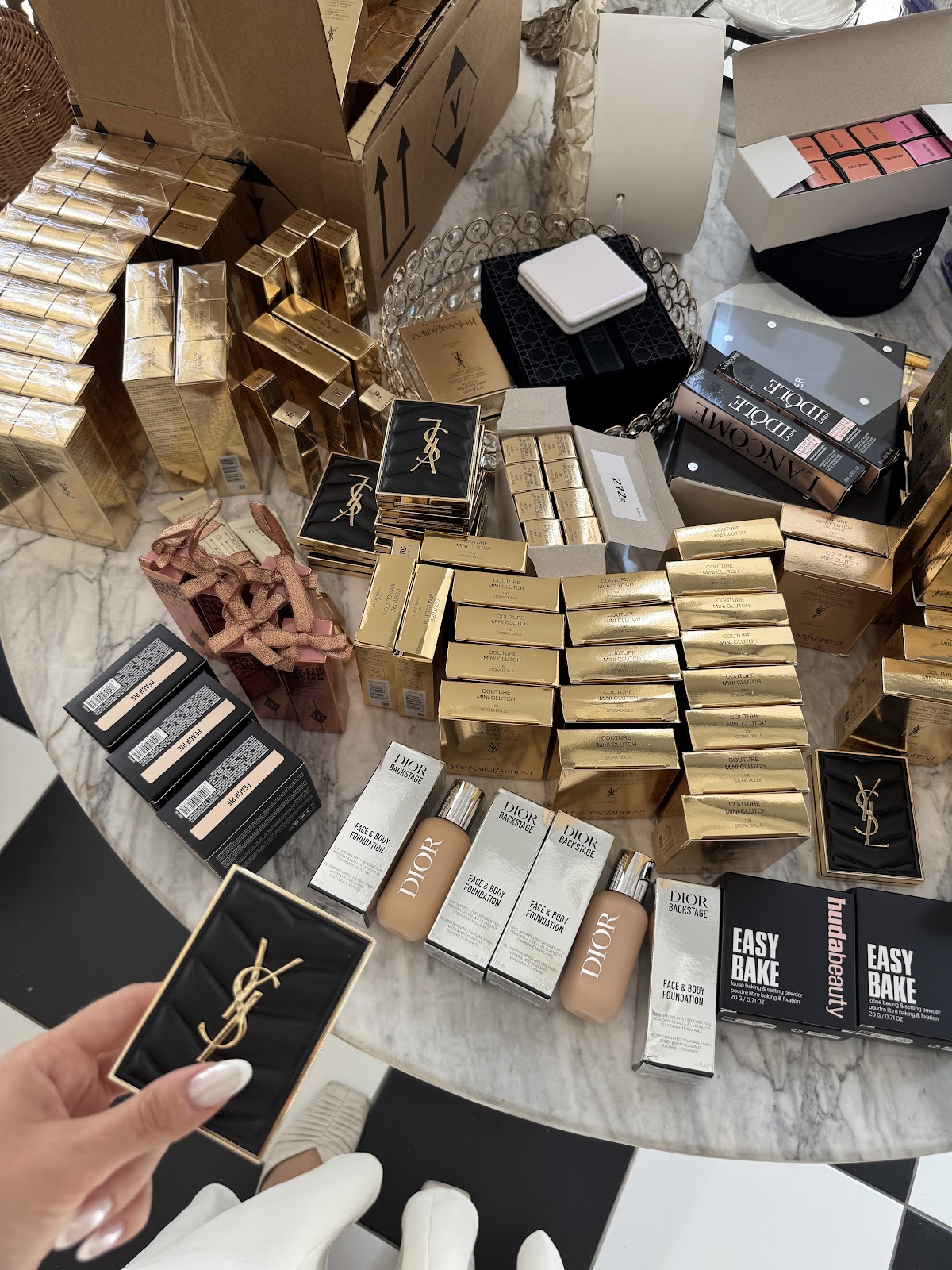Paris Parfumeri Cosmetique