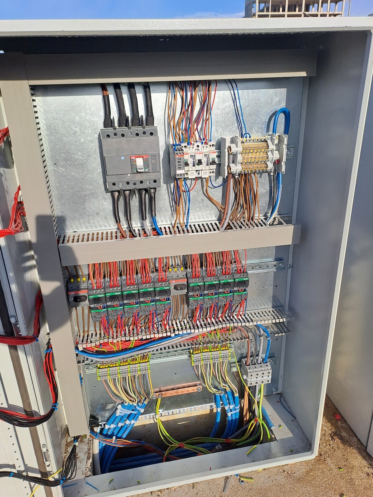 TEKNIK ELEKTRIK TONI