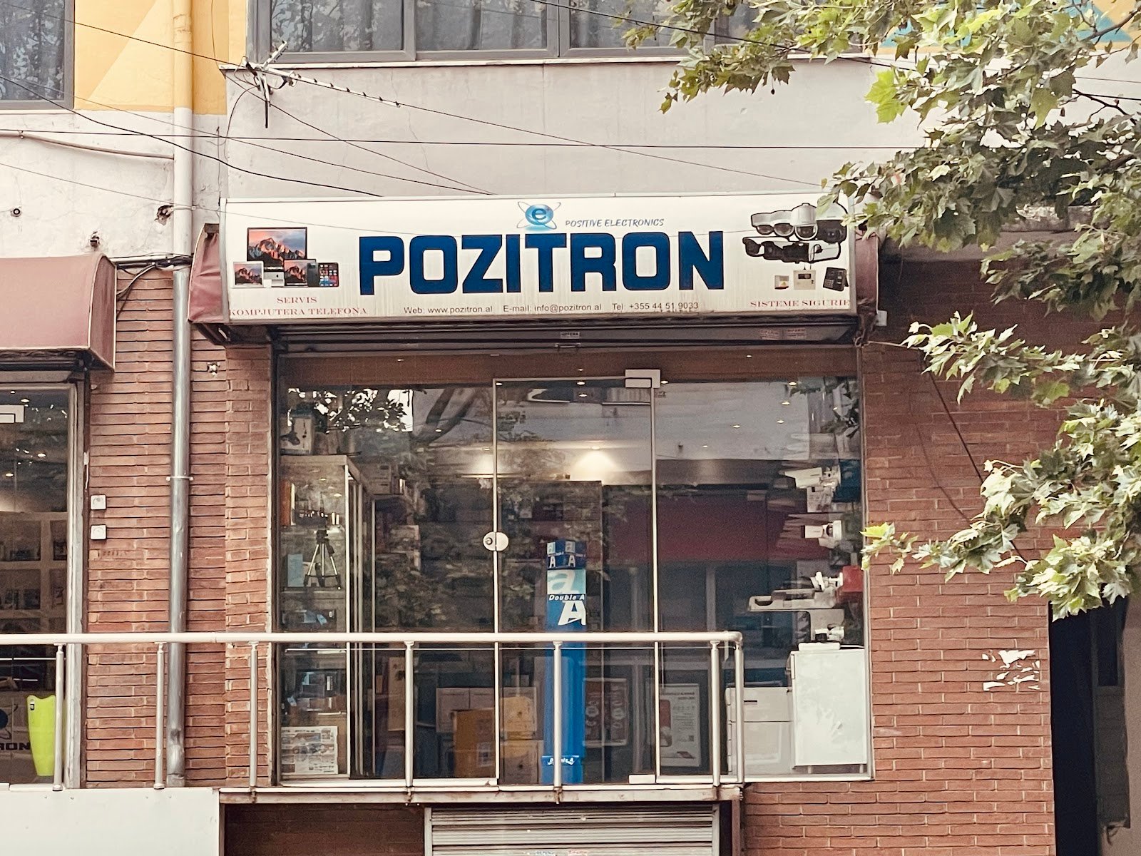 Pozitron