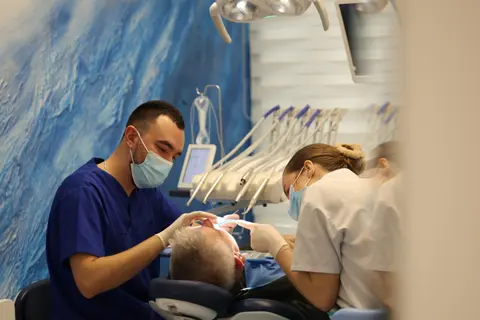 Dentist