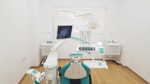 Dentist