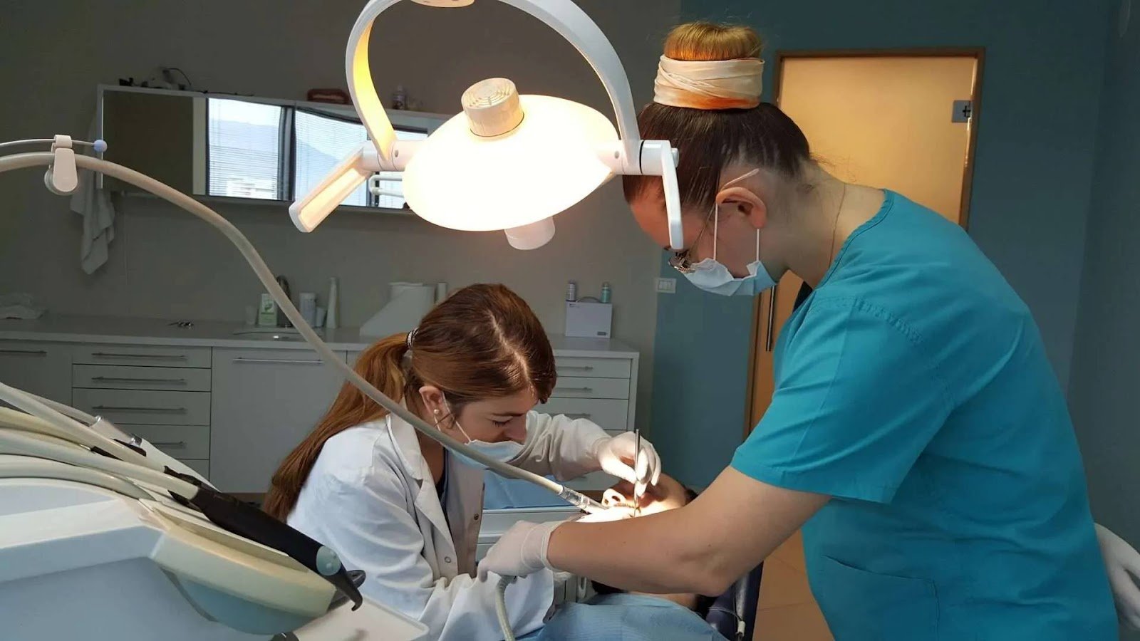 Max Dent - Klinikë dentare, Dental Clinic in Albania, Turismo Dentale in Albania