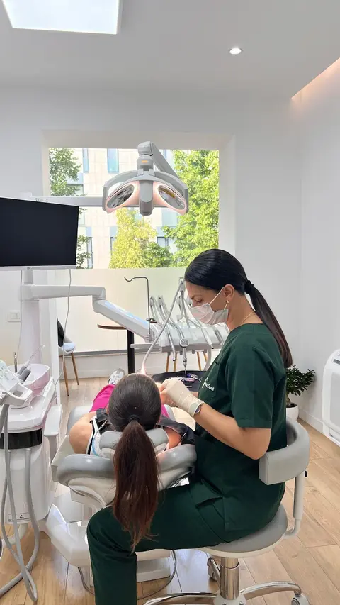 Dentist