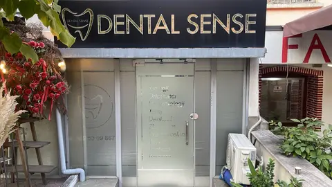 Dentist