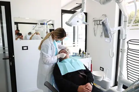 Dentist
