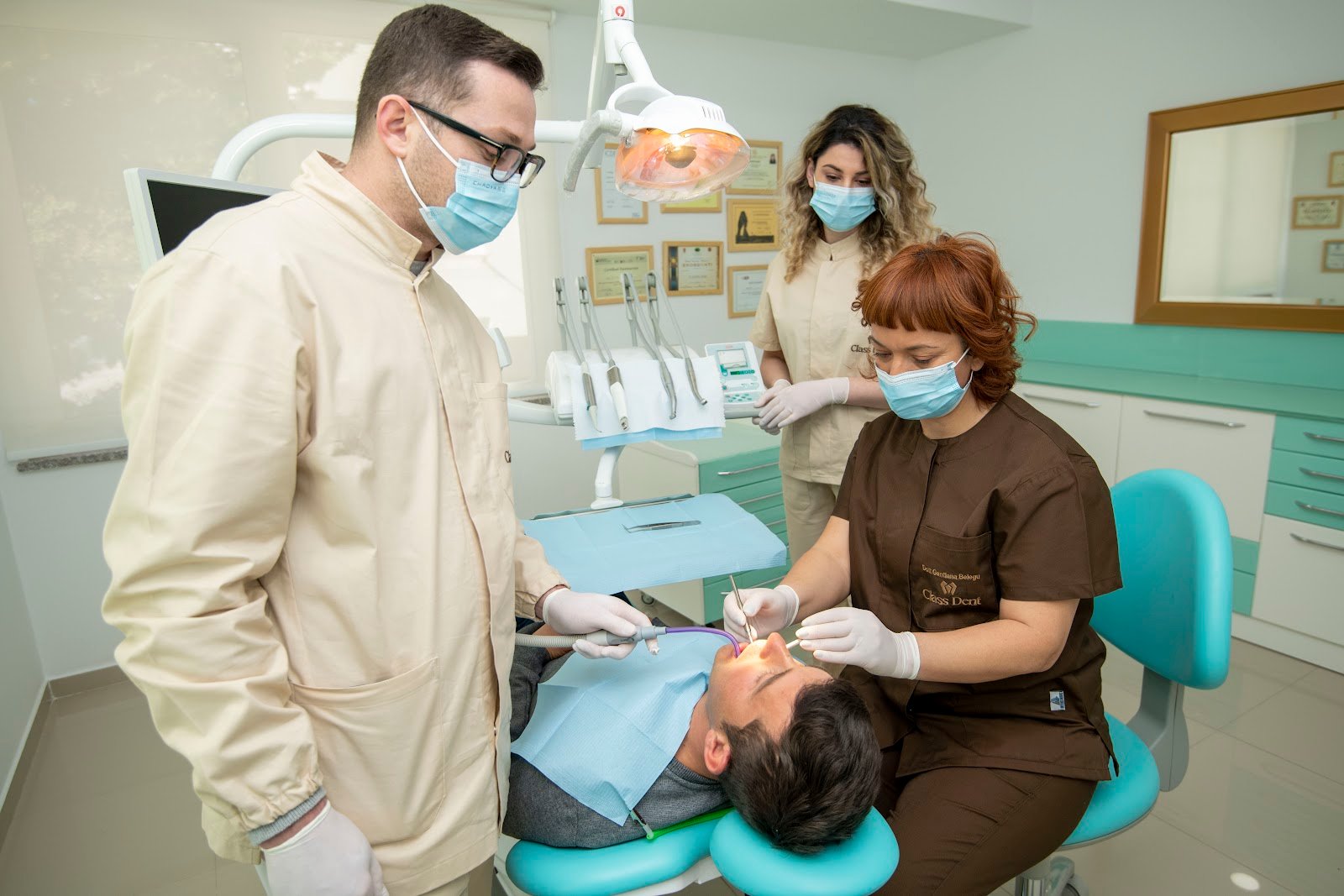 ClassDent - Dentista in Albania