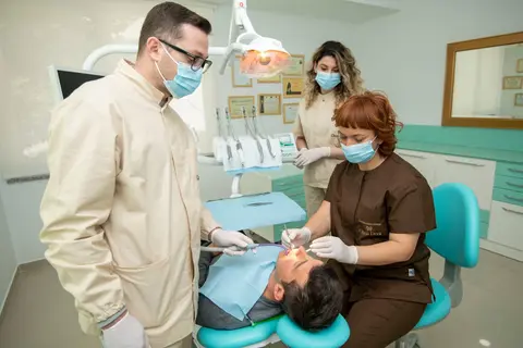Dentist