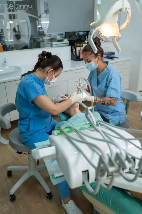 Dentist