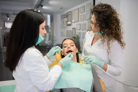 Dentist
