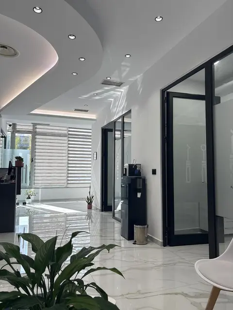 Dentist