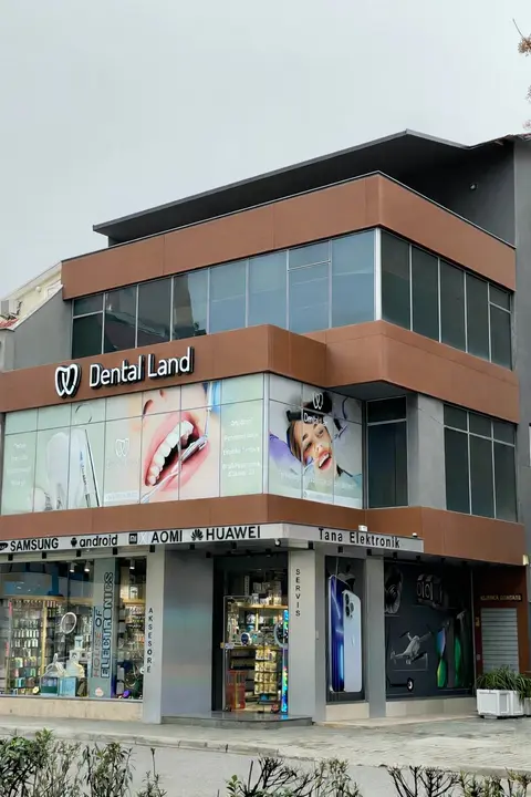 Dentist
