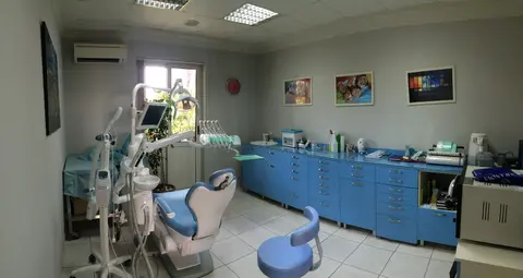 Dentist