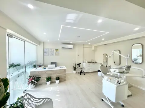 Dentist
