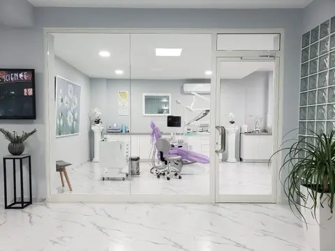 Dentist