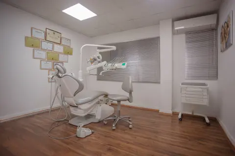 Dentist
