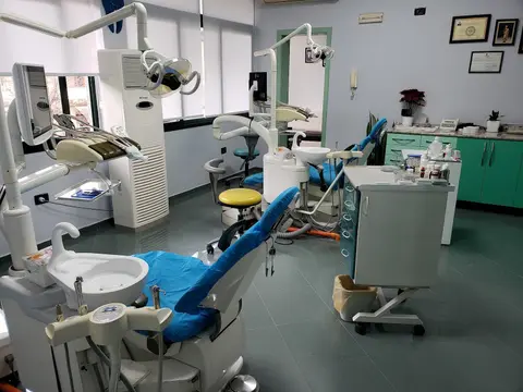 Dentist