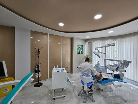 Dentist