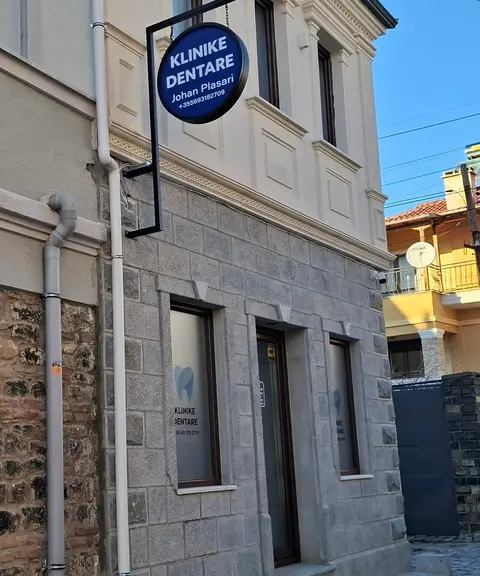 Dentist
