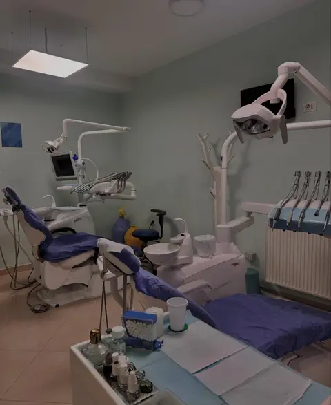 Dentist