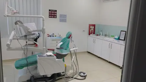 Dentist