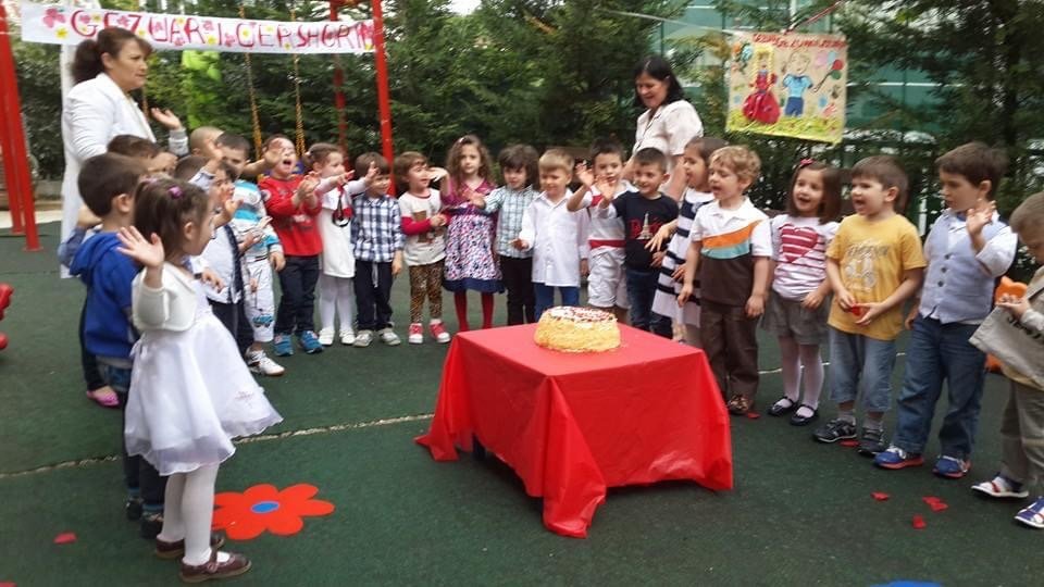 Kopeshti Femijet E Liqenit