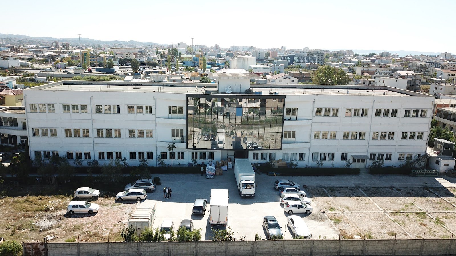 Kristal 2001 ShPK - Fabrika e Prodhimit të Veshjeve dhe Konfeksioneve Durrës Albania