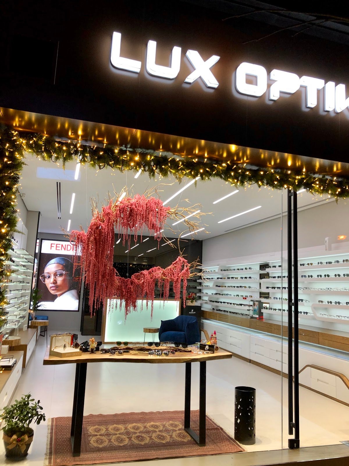 Lux Optika