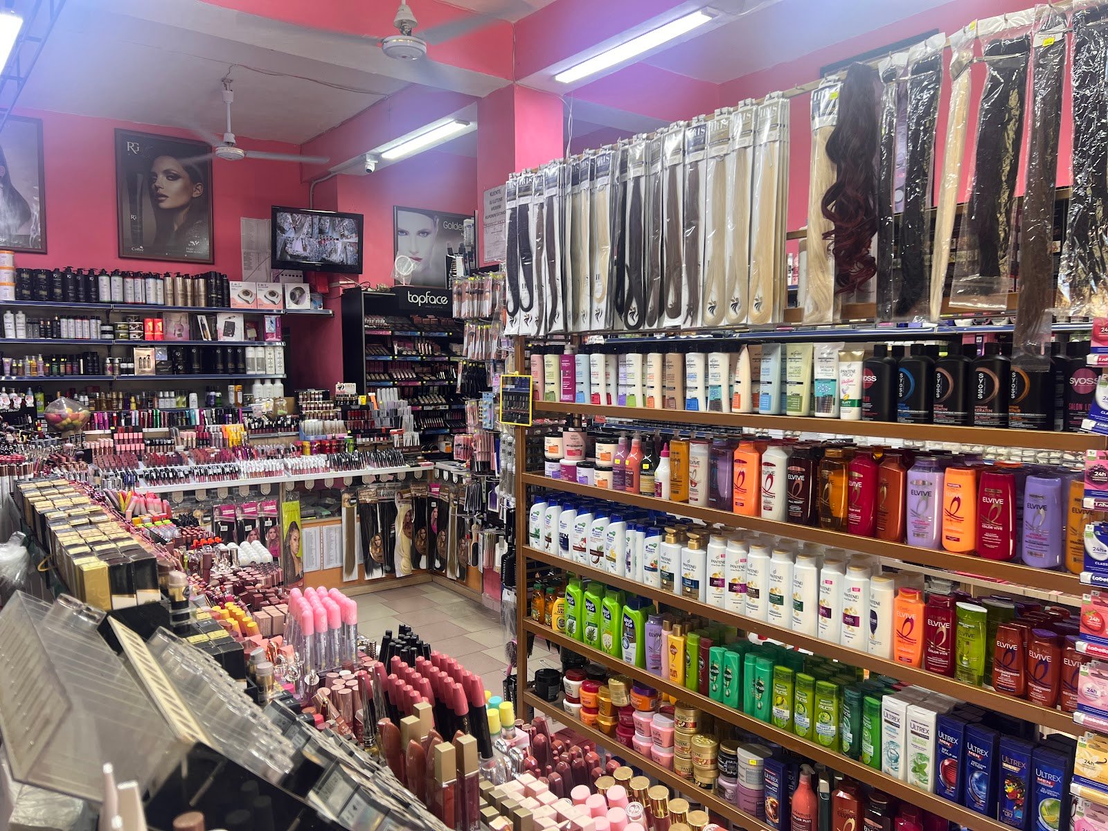 Deborah Cosmetics Store