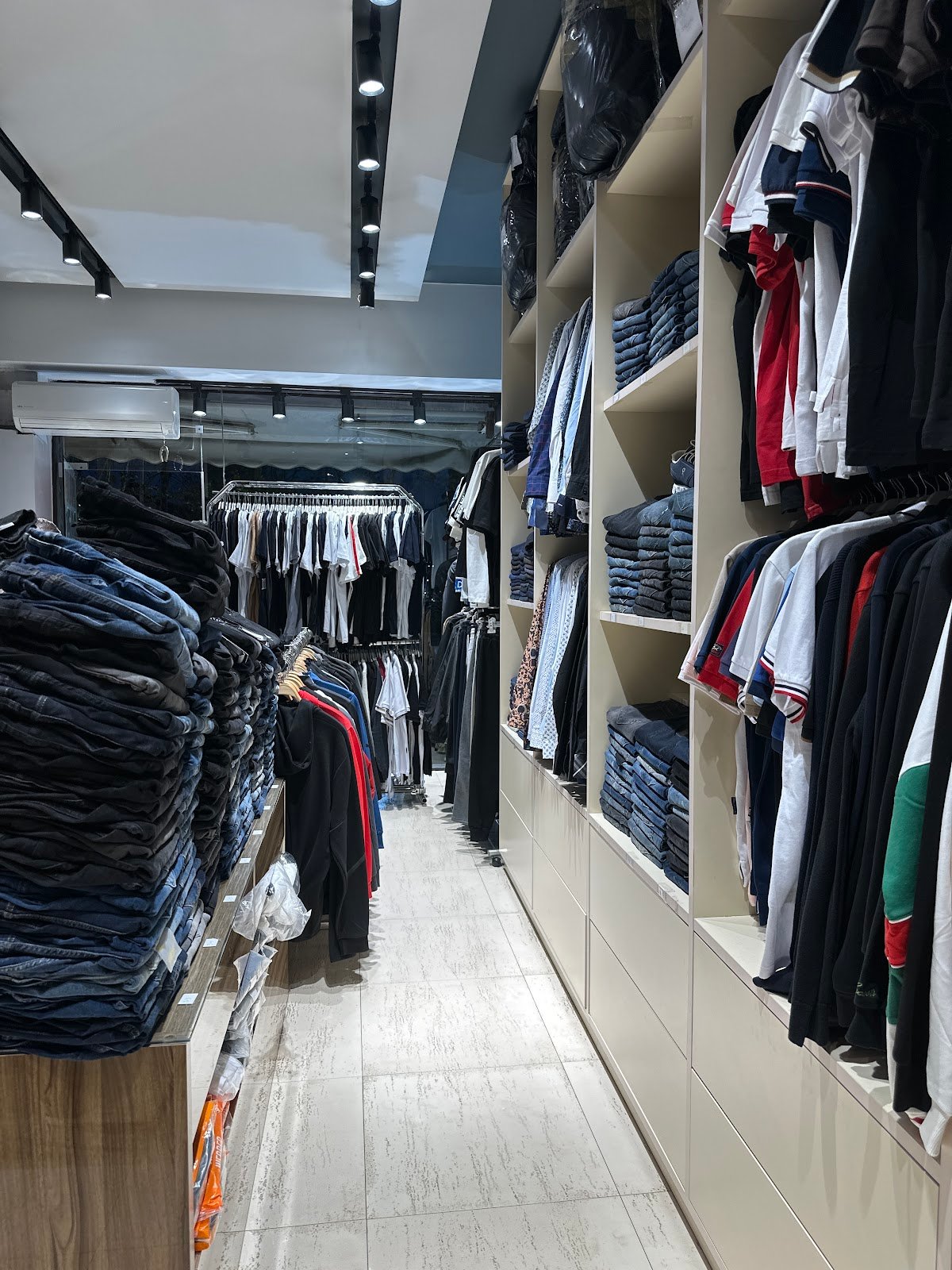 Kevin Butik - Clothing Store