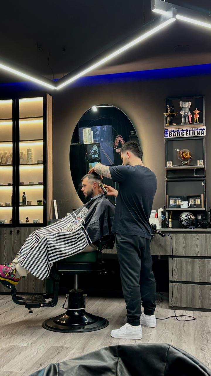 HM BARBER SHOP