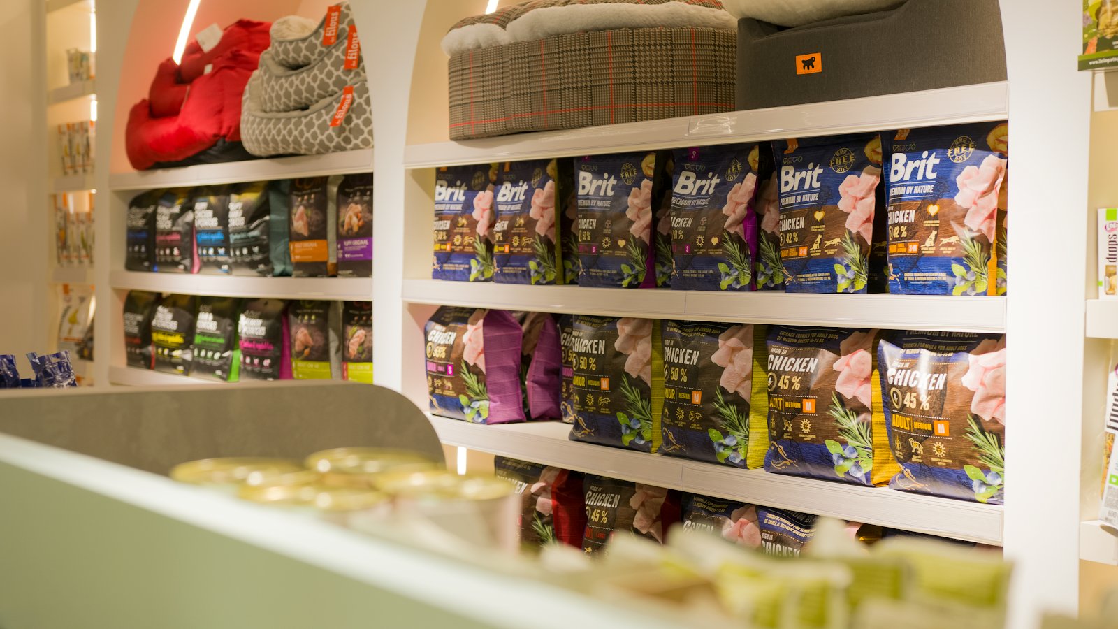 PetVille Pet Shop Liqeni - Dyqan per Kafsh