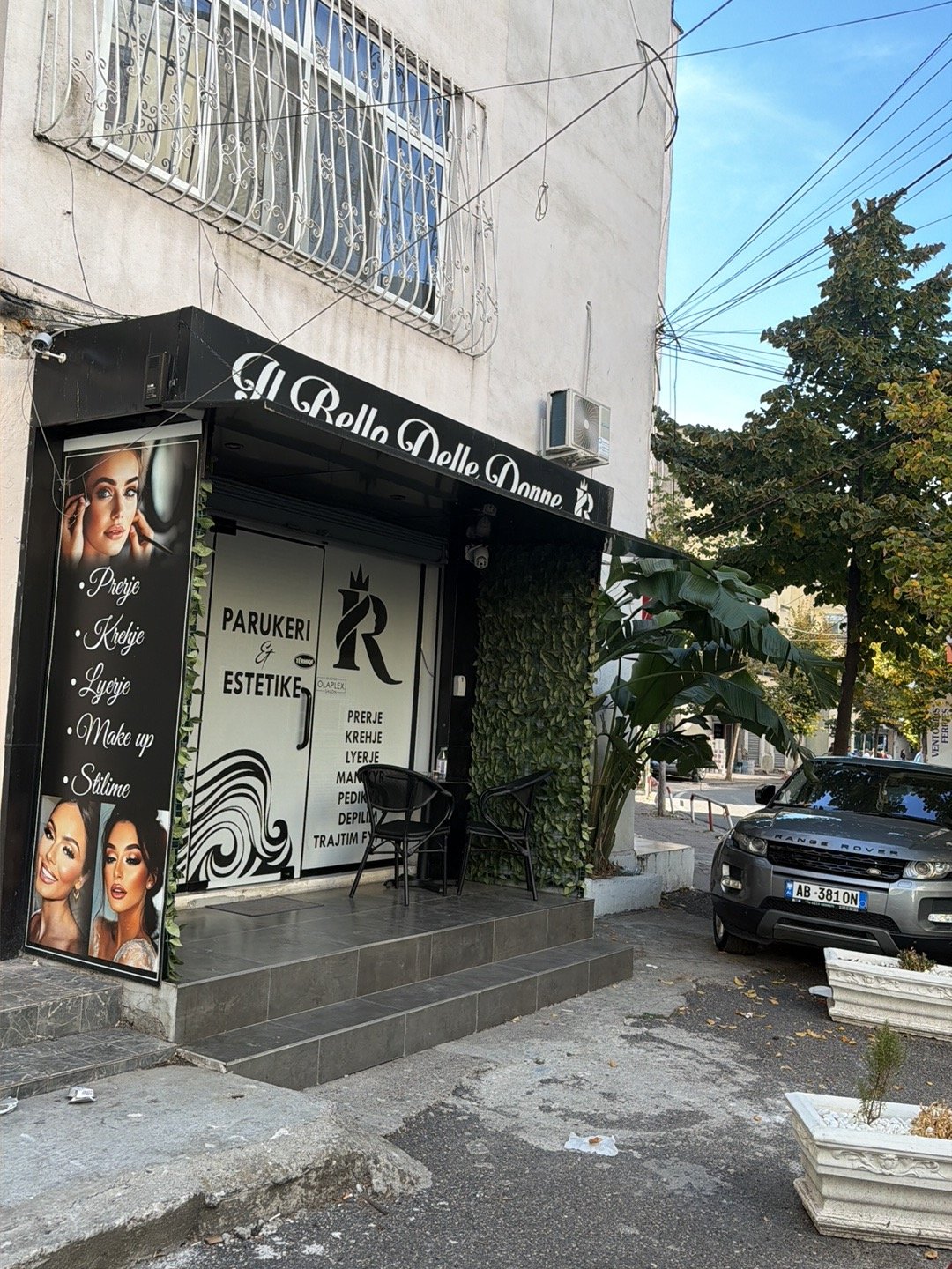 Il bello delle donne (parukeri) Durres