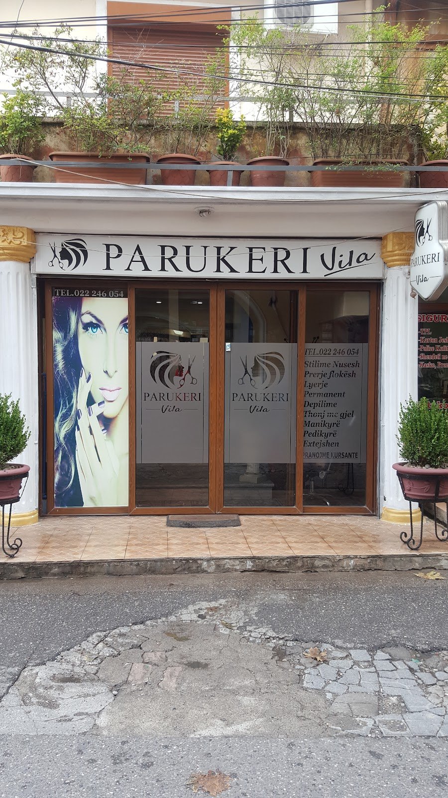 Parukeri Vila